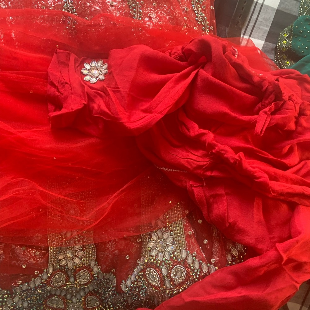 Red full worked suit - Picture 4 of 4
